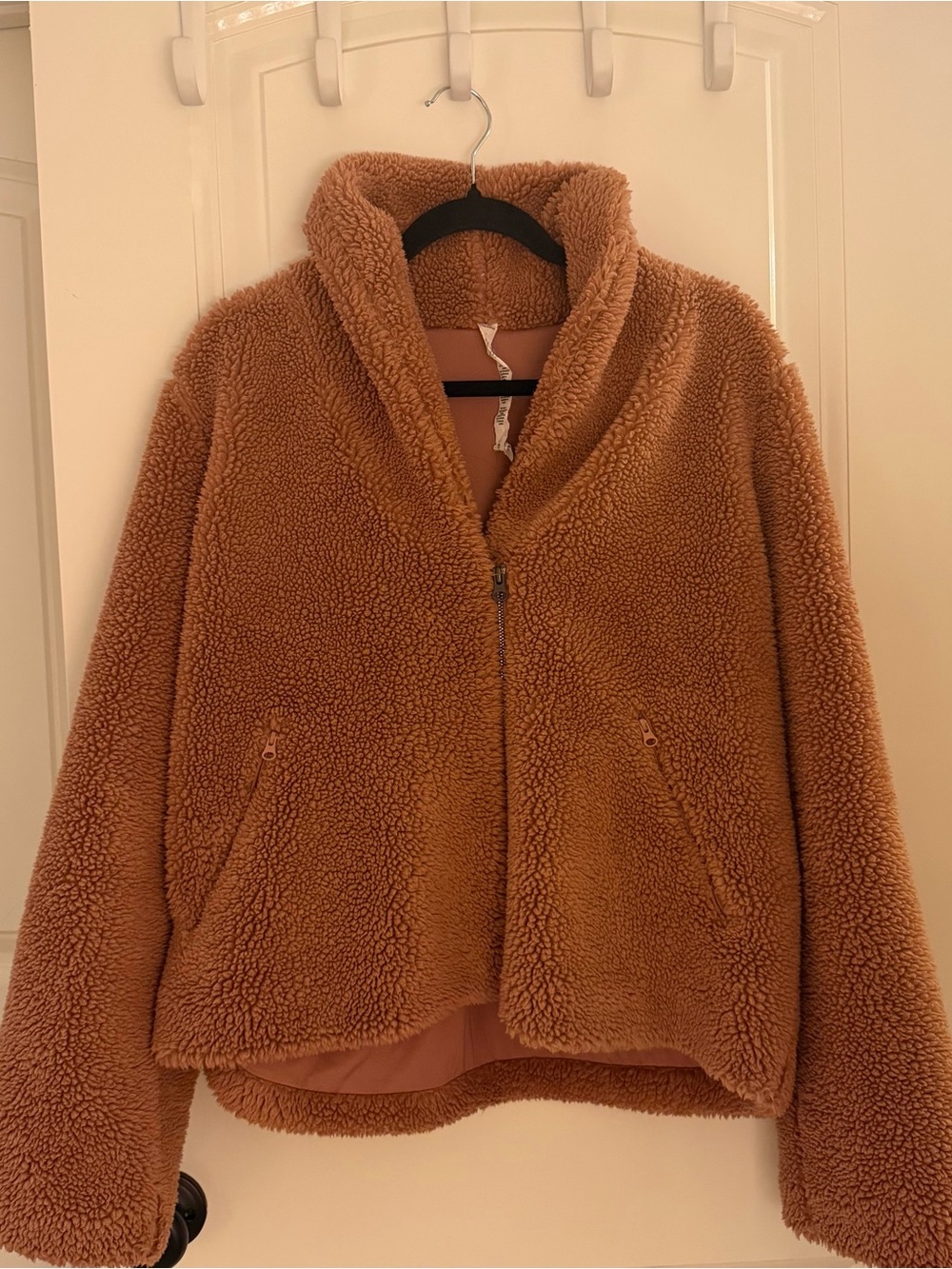 ALO Yoga Plush Teddy Jacket in Caramel Brown